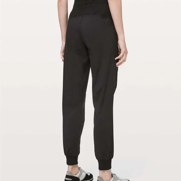 Lululemon Dance Studio Jogger *29"
Black $98 Retail - Picture 4 of 14